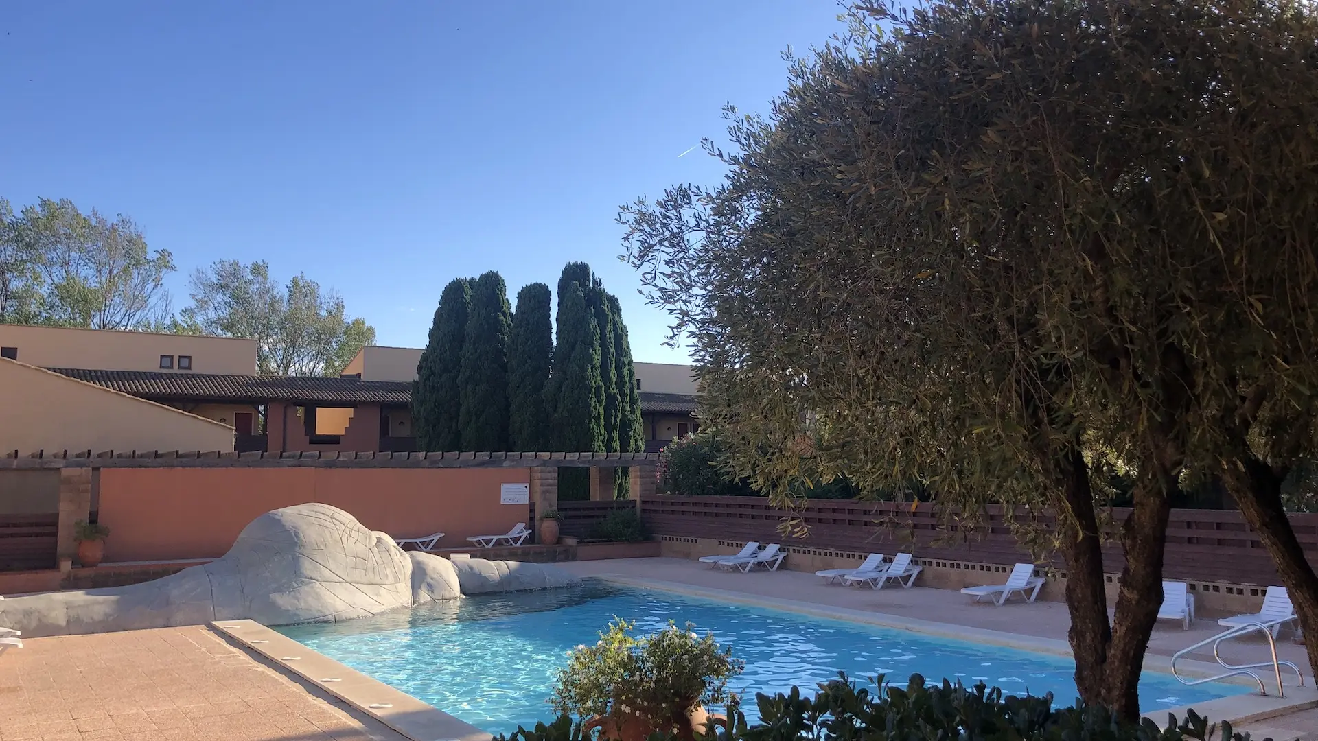 M. VALEMBOIS piscine 1