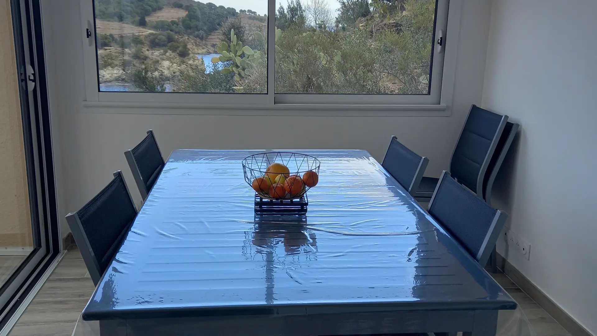 VERANDA + TERRASSE EXTERIEURE