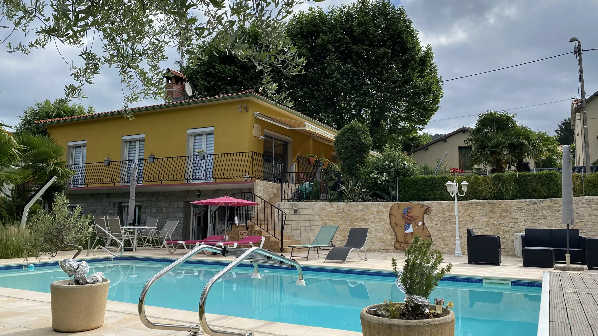 Villa Romaga façade de près