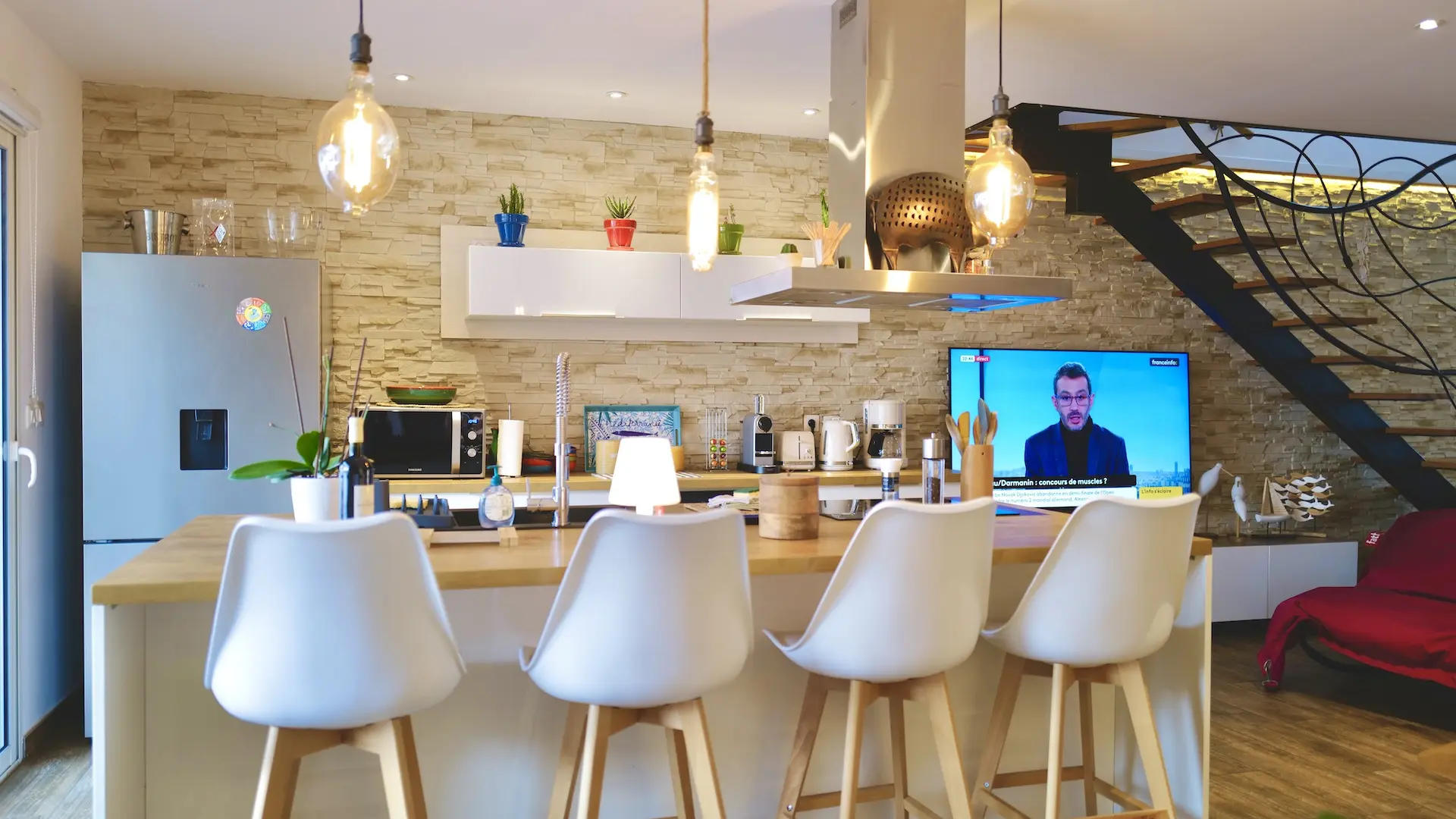 Vue vers ilot cuisine