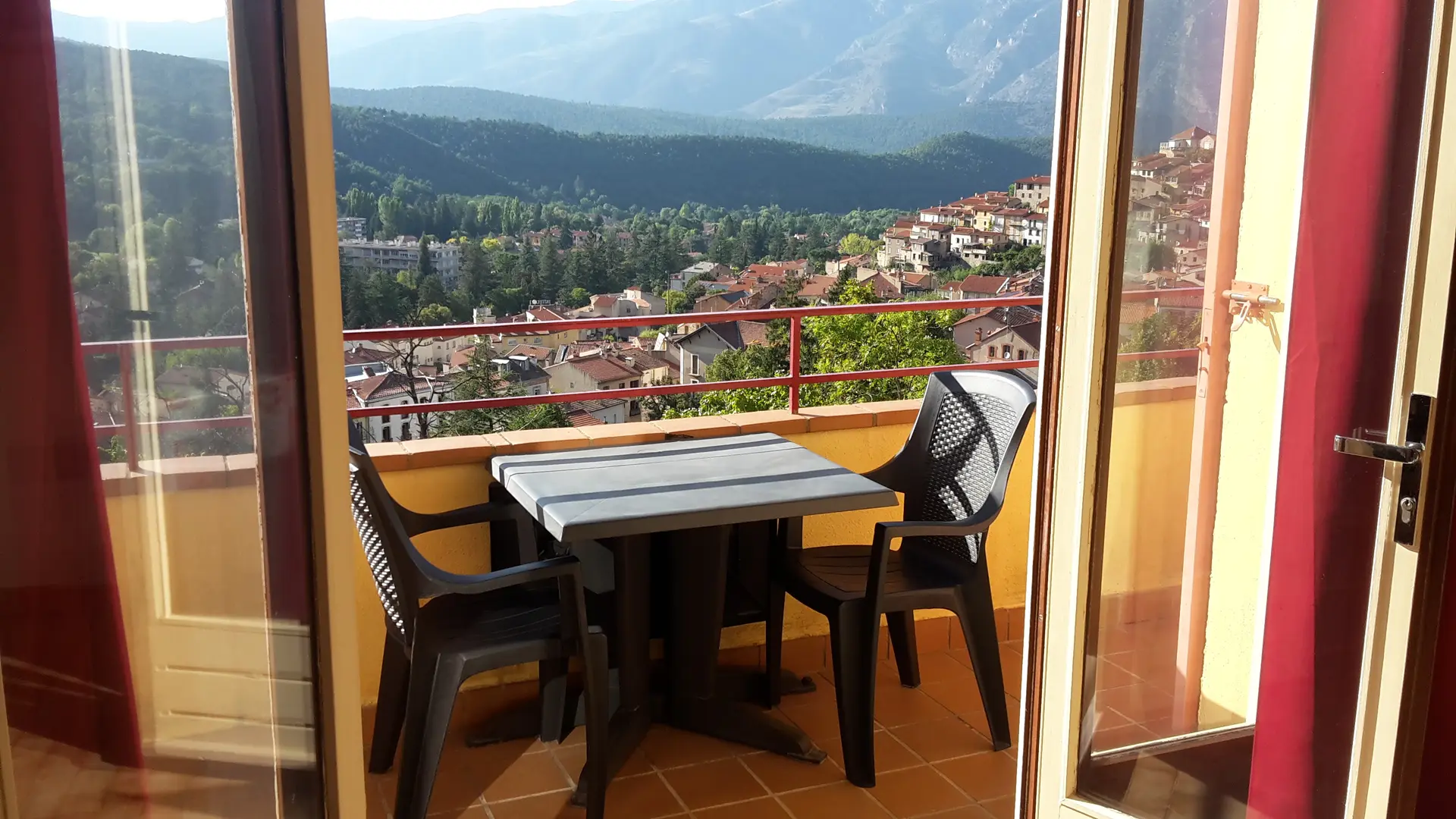 appartement balcon bellevue vernet les bains