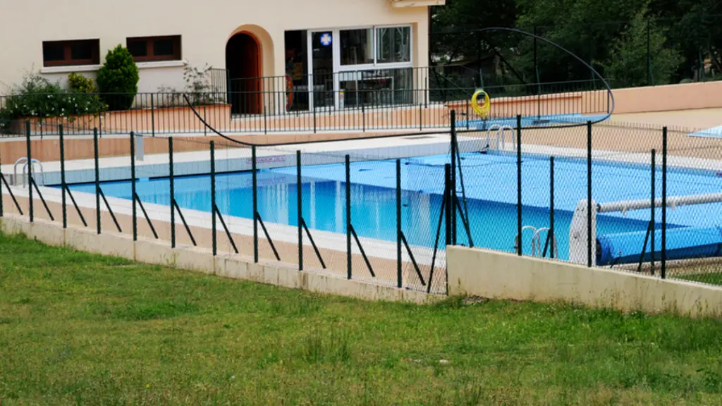 arles_sur_tech_piscine_municipale_2