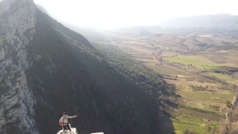 aventure active personnage rocher