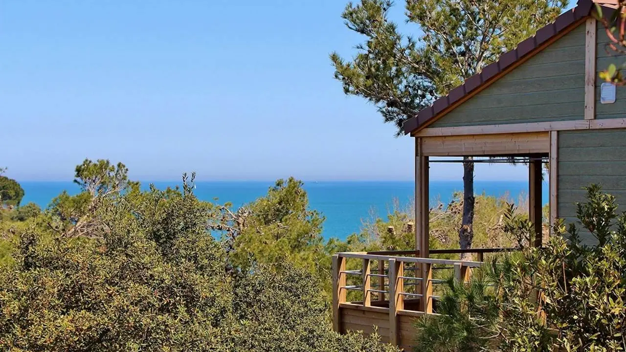 camping-les-amandiers-chalet-mer