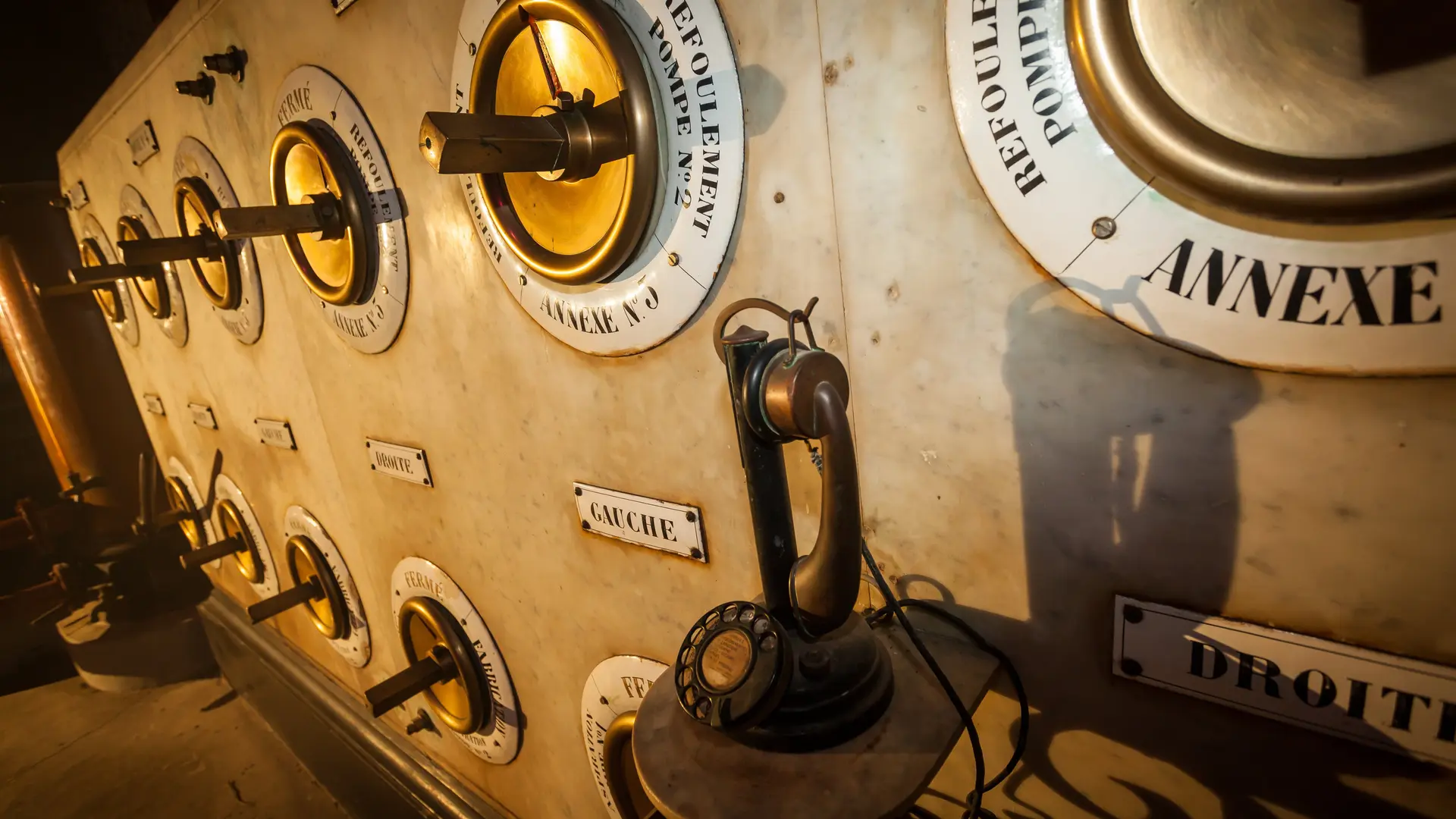 Aspres Thuir Caves BYRRH