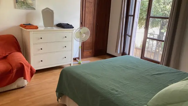 Chambre avec lit double