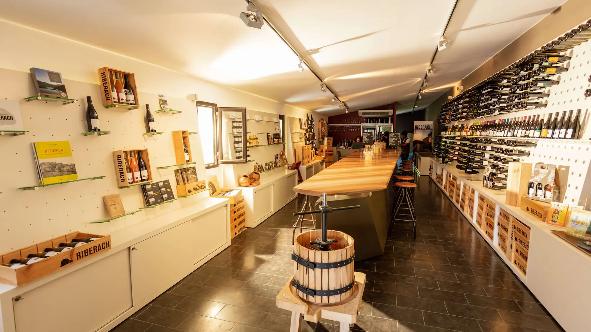 comptoir_cave_la_cooperative_belesta_web