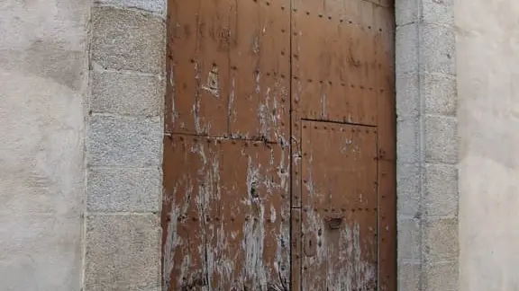 eglise-des-carmes-porte-entree-ille-sur-tet-web