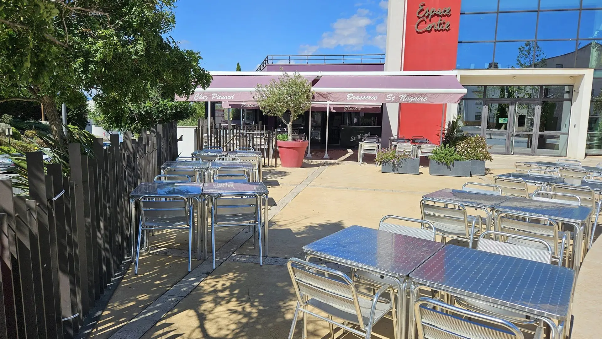 espace restaurant Saint Nazaire