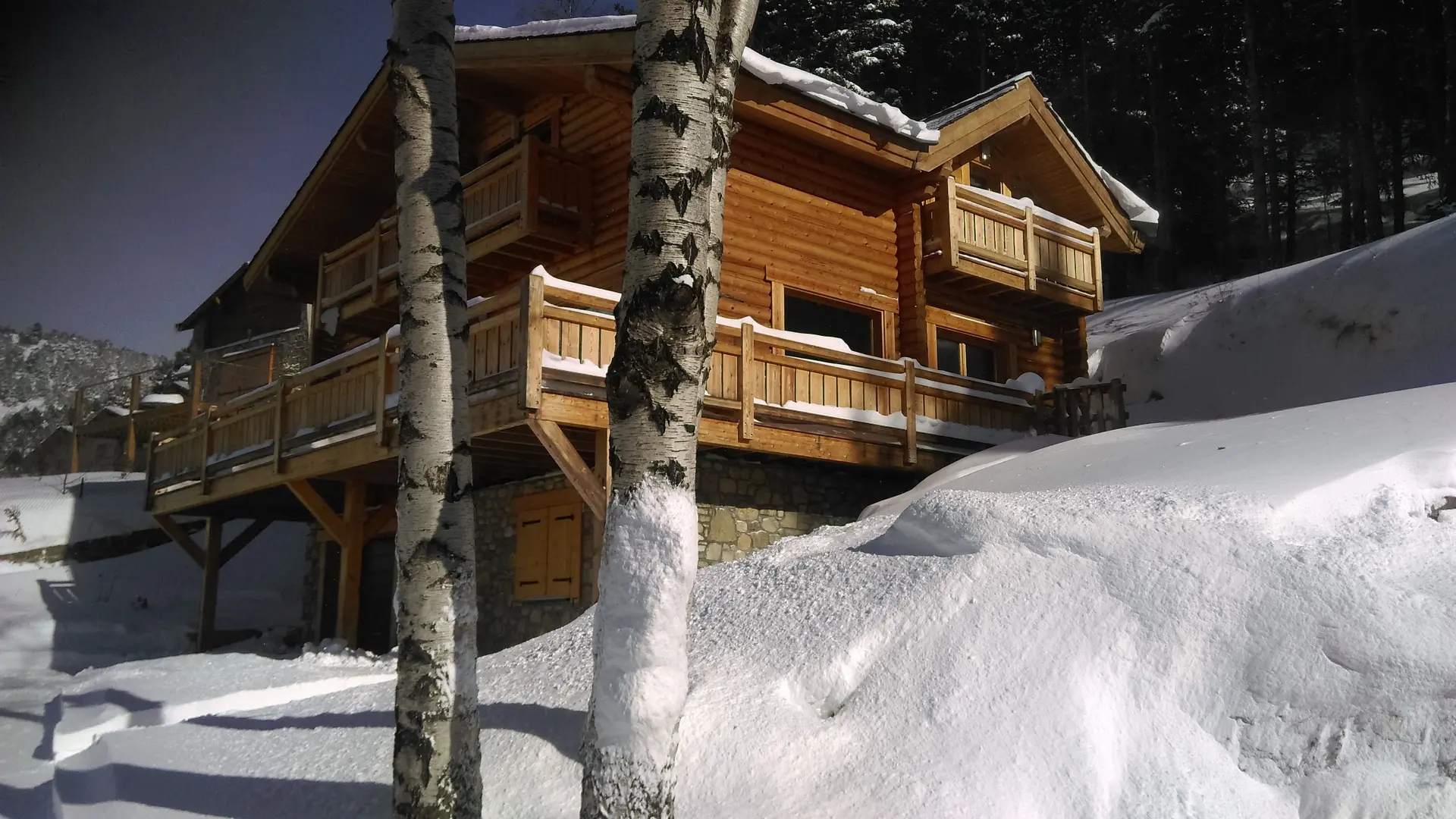 exterieur chalet neige
