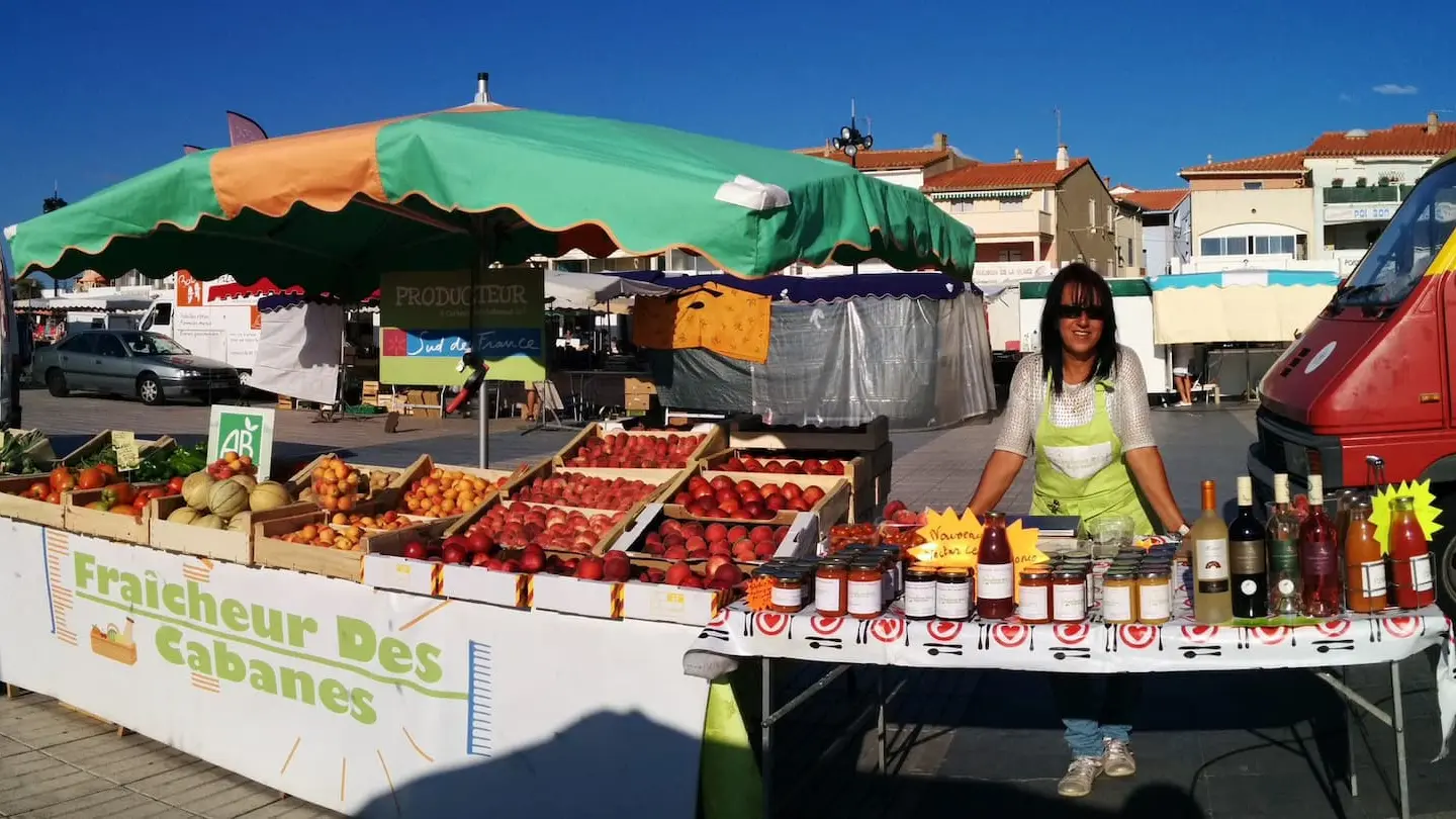 fraicheur-des-cabanes-stand-marche-corbere-les-cabanes-web
