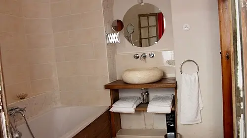 gîte-de-caractère-4-pers-prades-66-sdb-suite-parentale-1