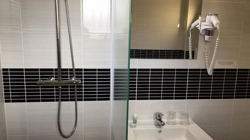 hôtel princess salle de bains chambre single