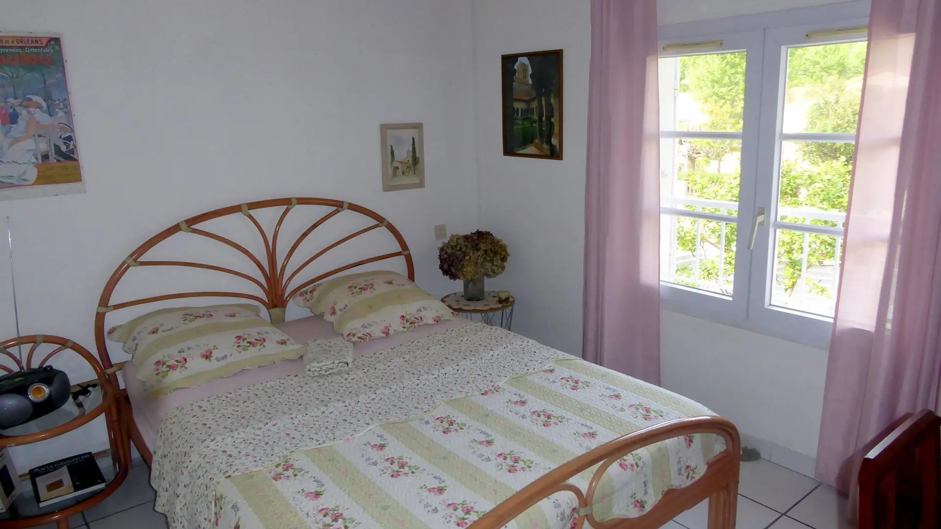 chambre rose côté jardin à l'étage_26