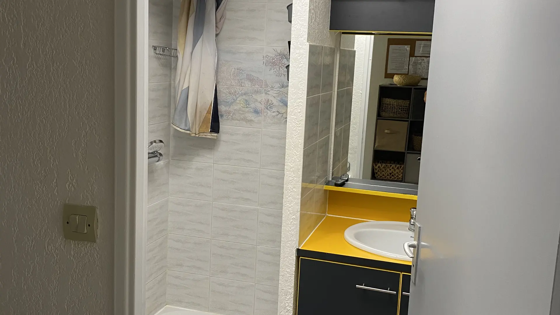 salle d eau et toilettes