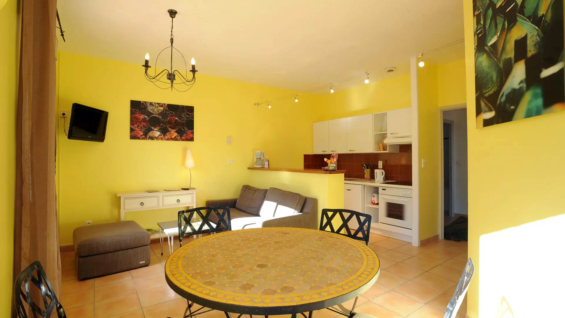 salle à manger dans gîte coeur du vignoble_1