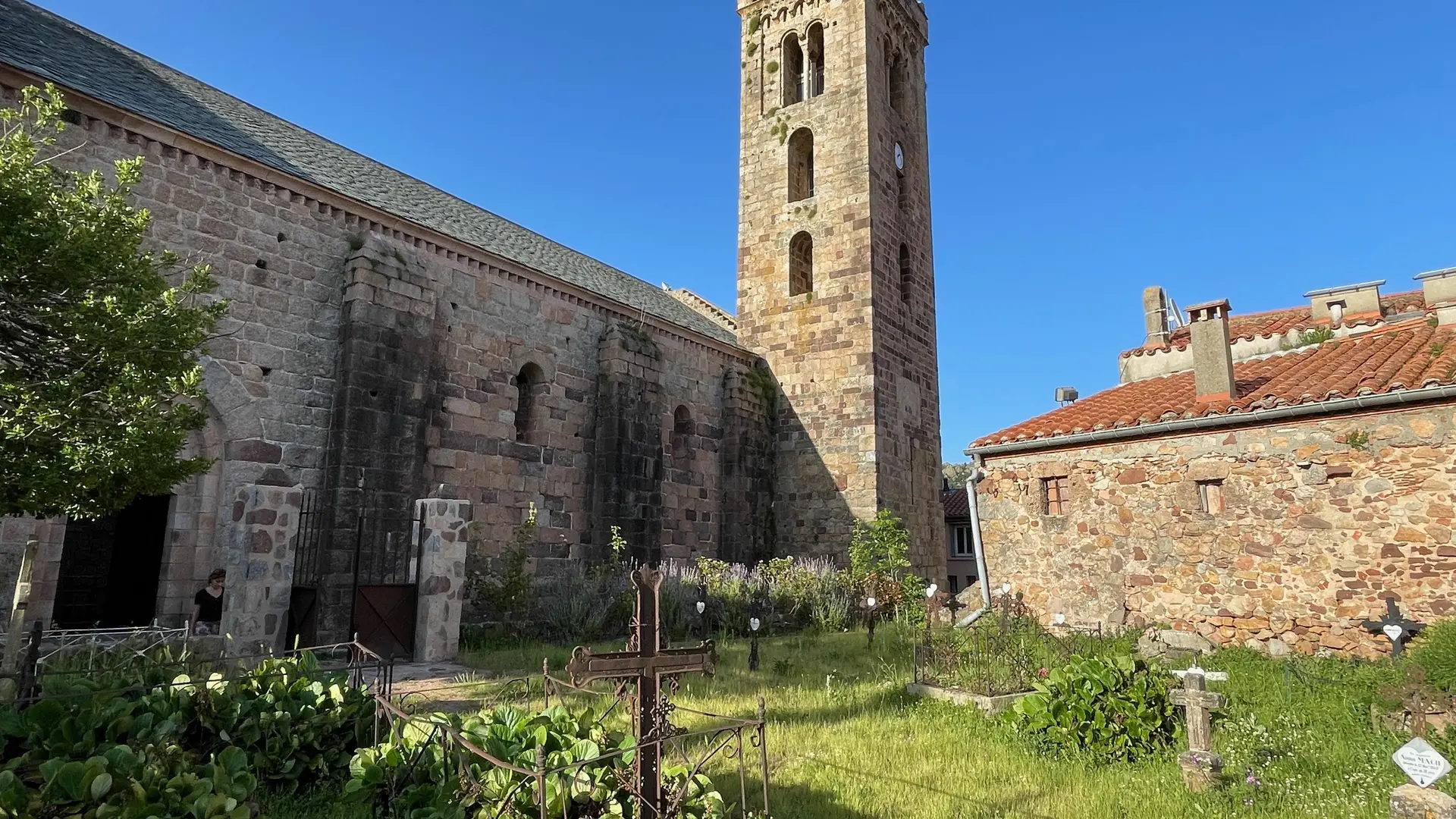 EGLISE ROMANE SAINTE MARIE DE COUSTOUGES XI et XII_13