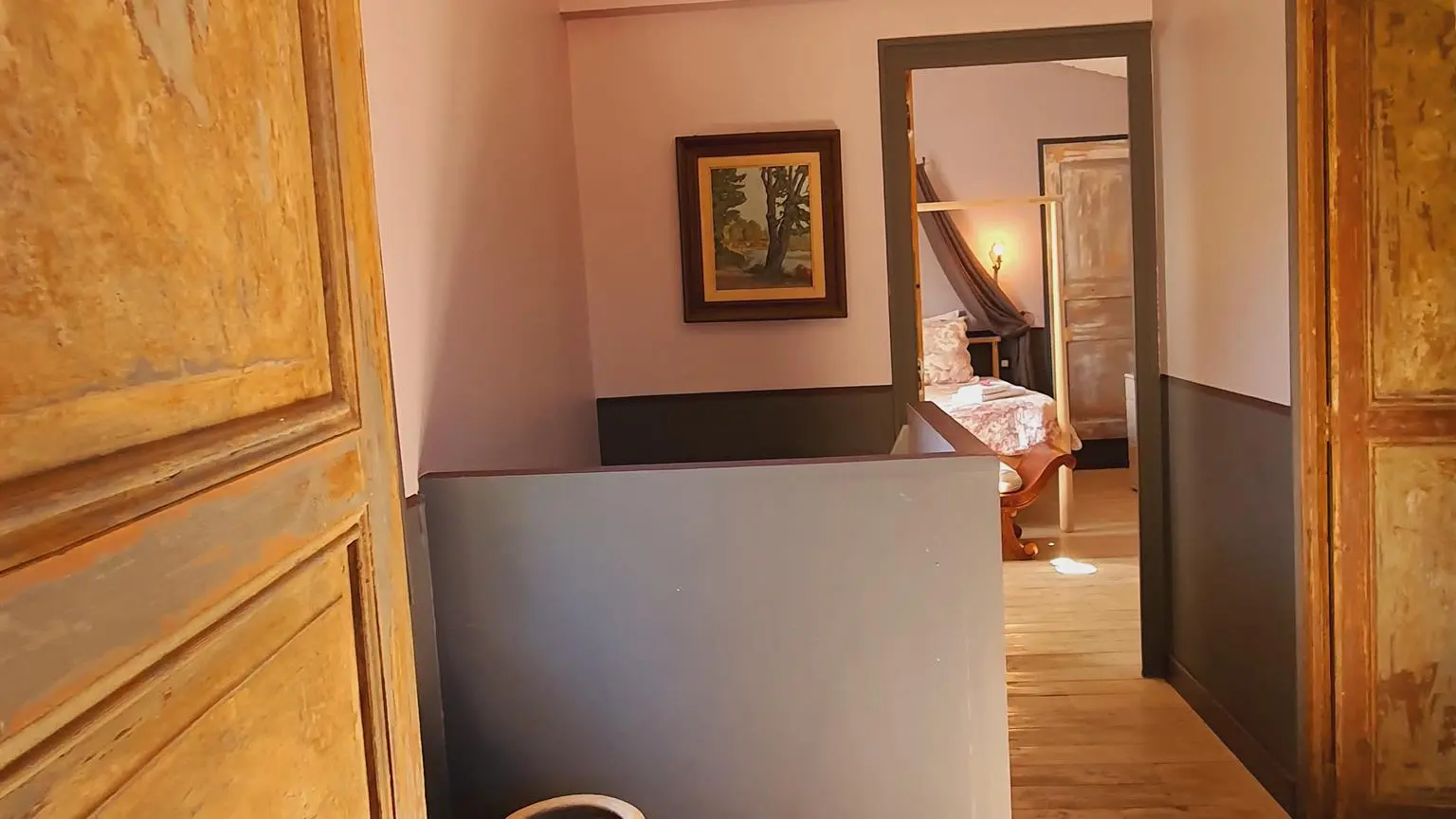 couloir 1er etage 2021 charme 1_32