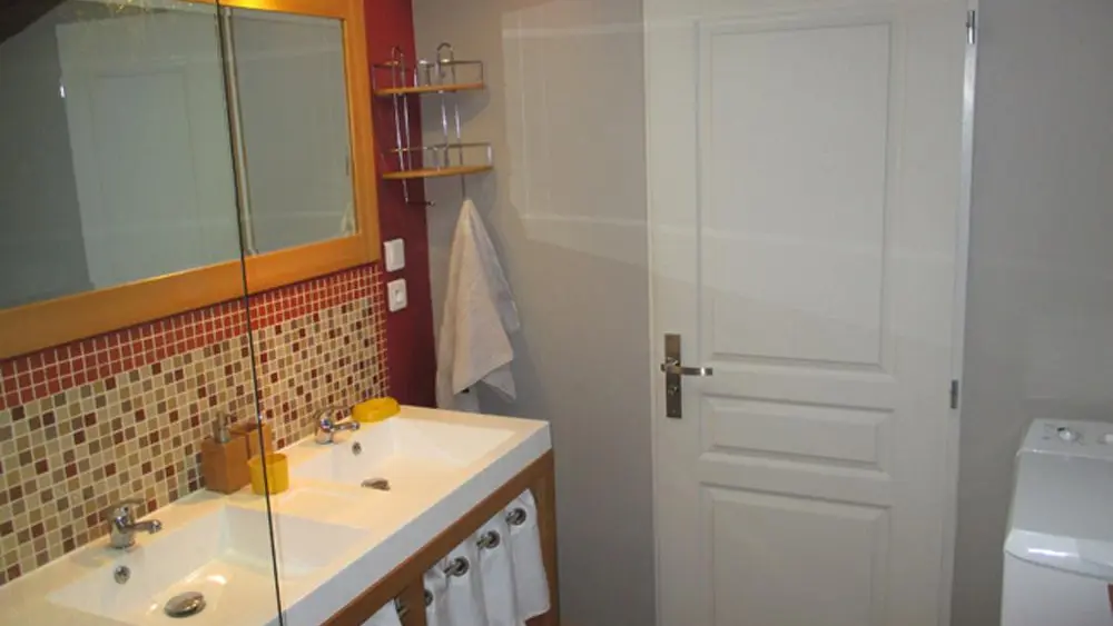 La salle de bain côté lavabos_19