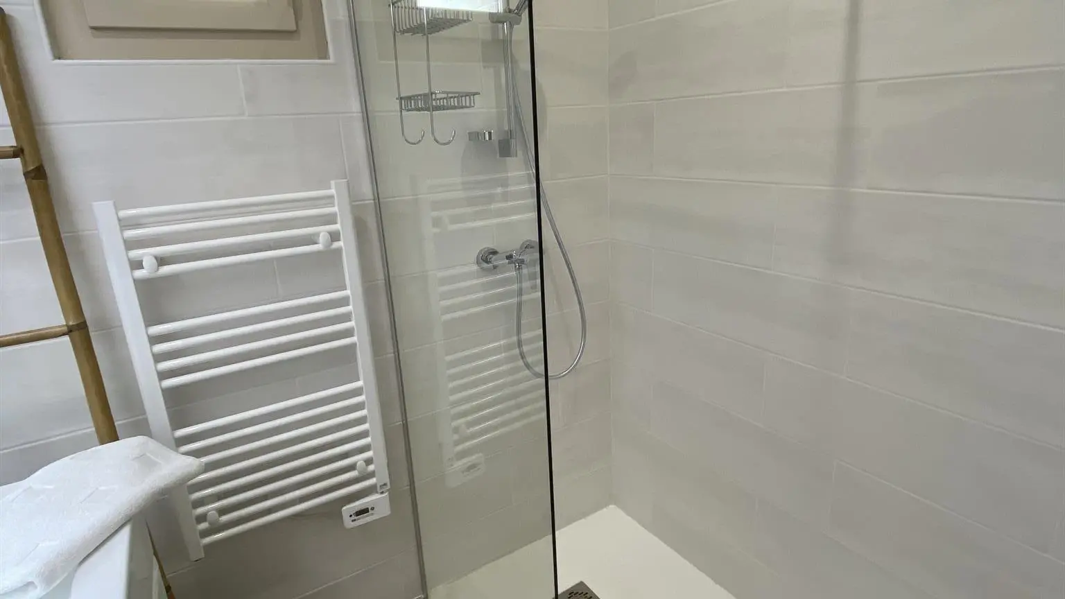 La  salle d'eau_66G104934_18