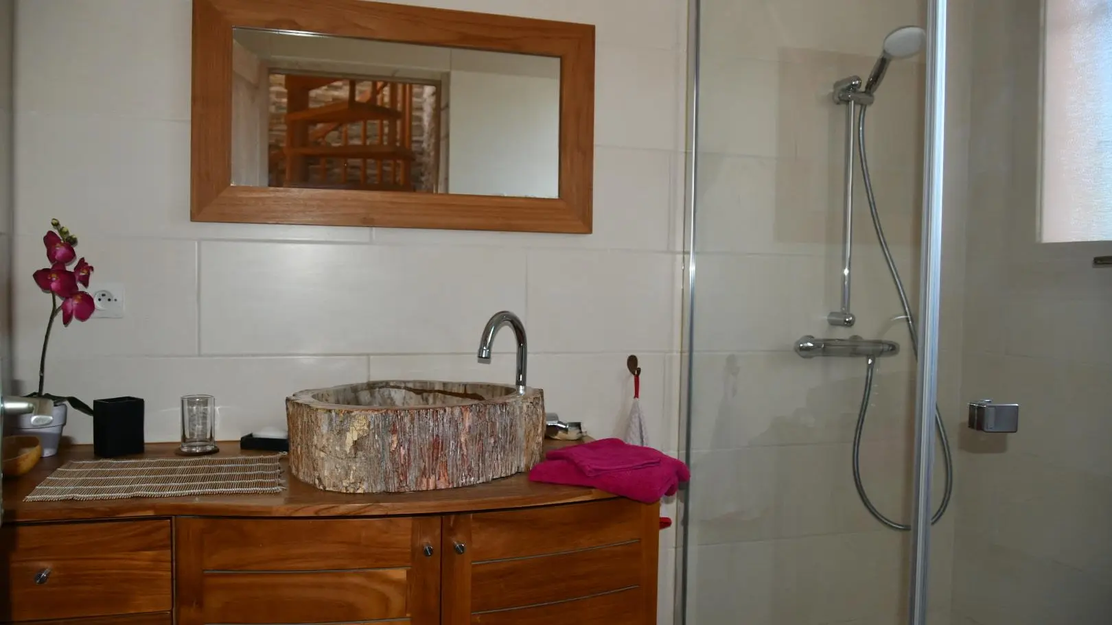 img_202202132219213410_16