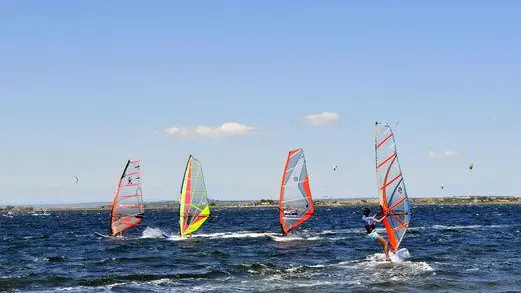 GITEDESDEUXRIVES PLAN D EAU A COTE DU GITE_16
