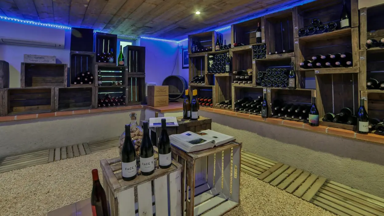 la-table-de-mai-ly-cave-ille-sur-tet-web