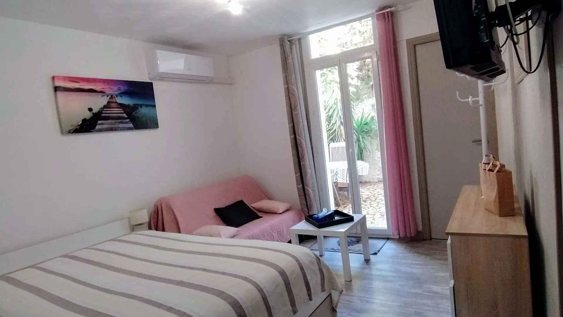 pièce principale apt VALLESPIR