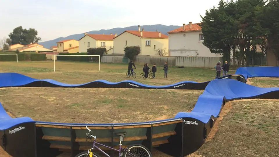pumptrack-modulaire-piste-bleue-bouleternere