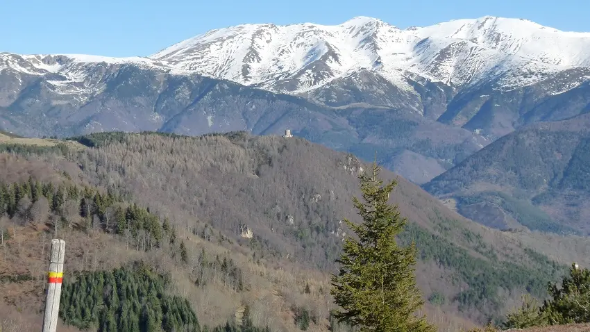 Vue sur le massif du Canigó, versant sud_2