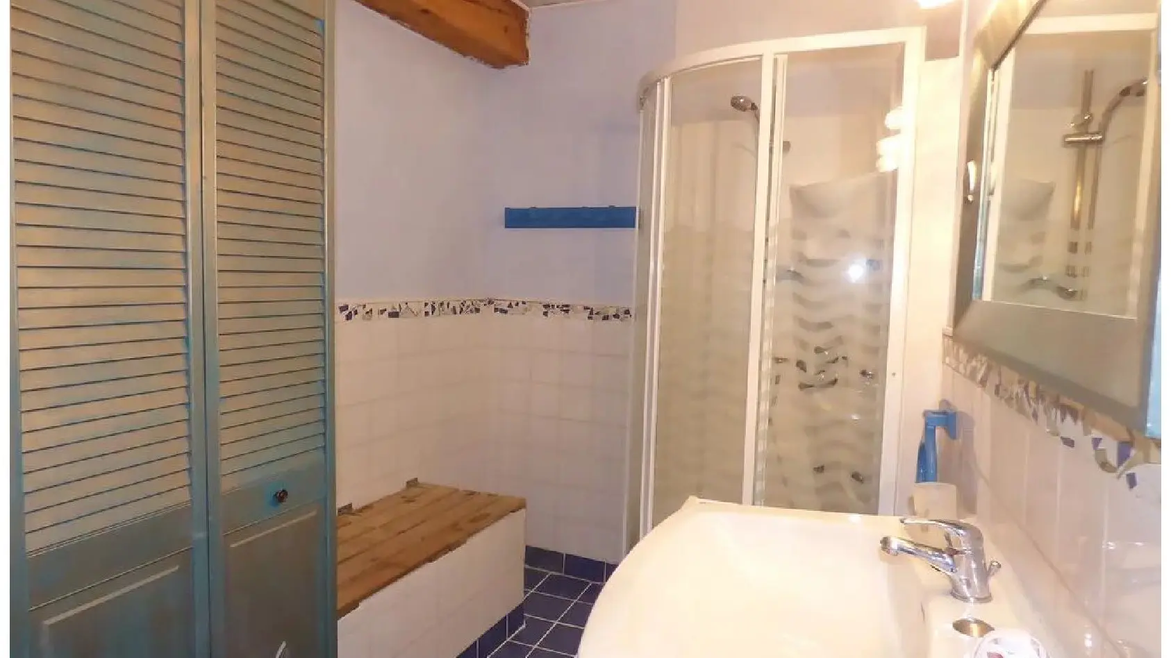 salle d'eau - les mimosas - ph.bintein