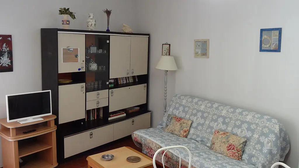 TORREILLES LOC MEUBLEE FRACHETTE