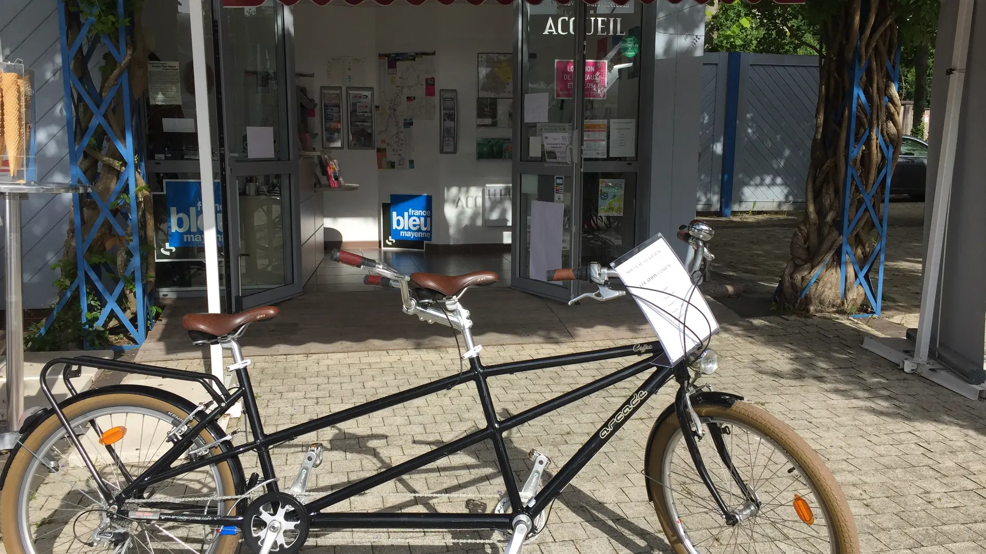 Halte fluviale Laval - location vélo tandem