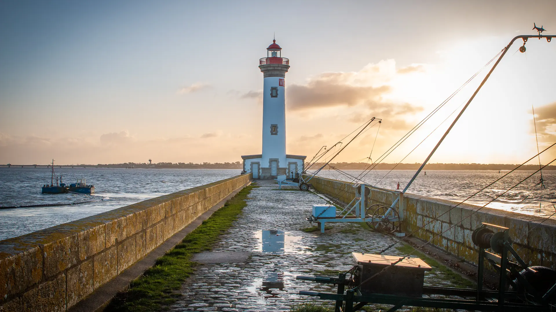 Phare du Vieux Môle Port de Saint-Nazaire