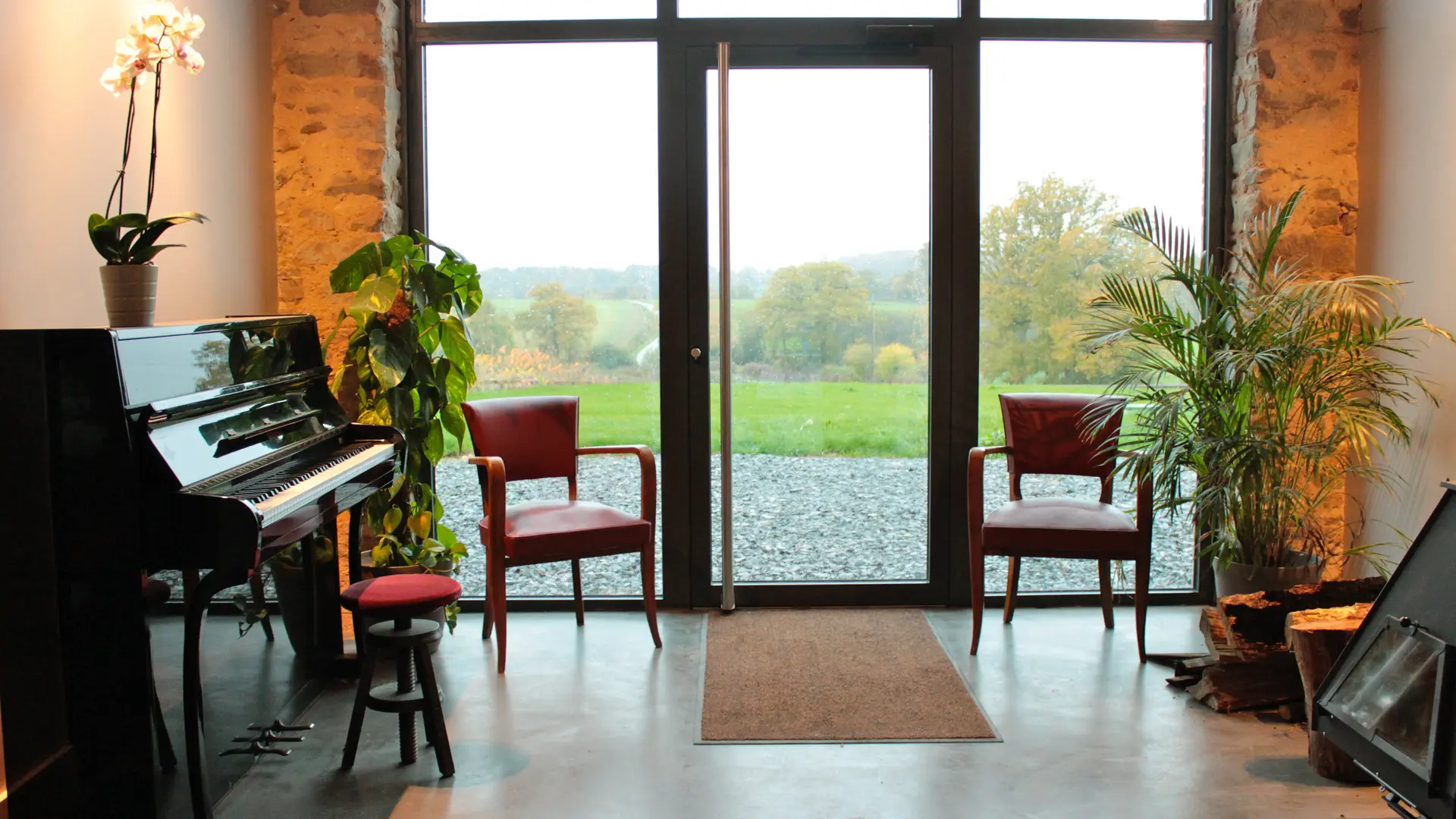 Hall d'entrée espace de réception la grange de l'orbière