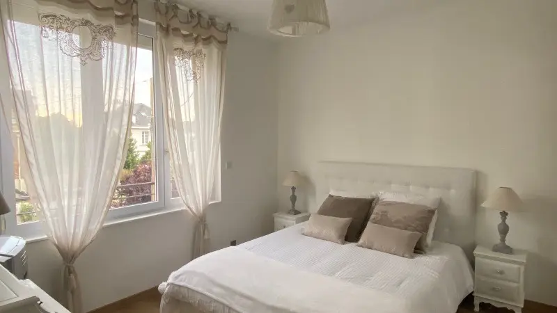 241256 - CHAMBRE 1