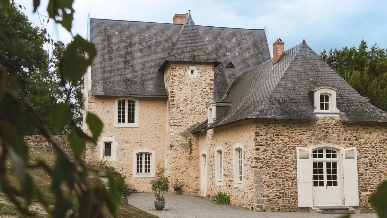 592a283b-0a49-4726-b982-4fb28a8e0fb2