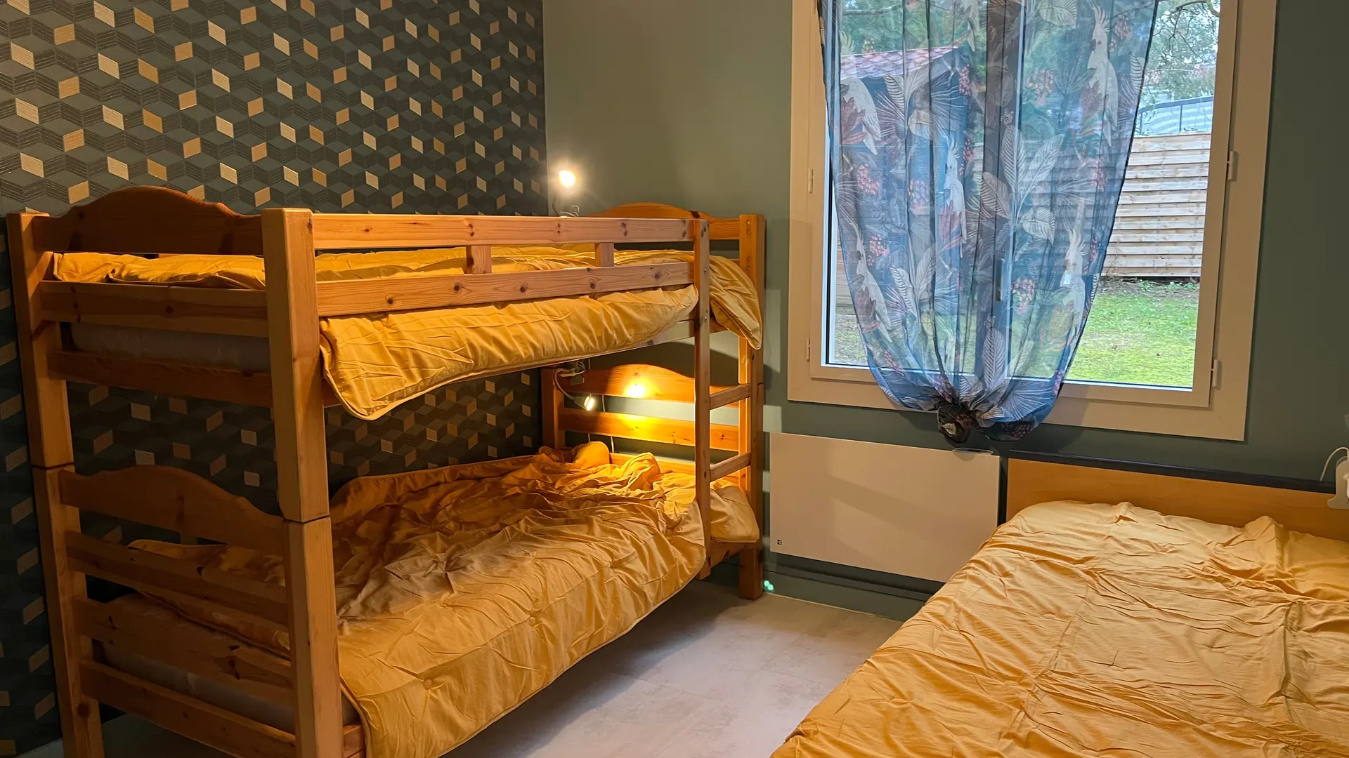 370127 - Chambre 4 au RDC 3 couchages