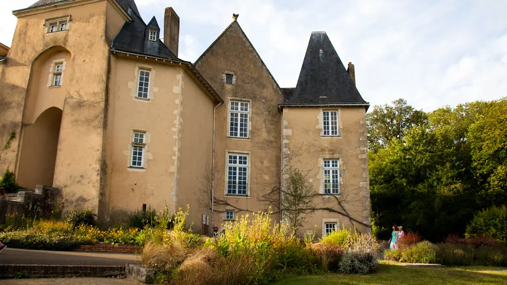 PCU72-chateau-pescheray-1