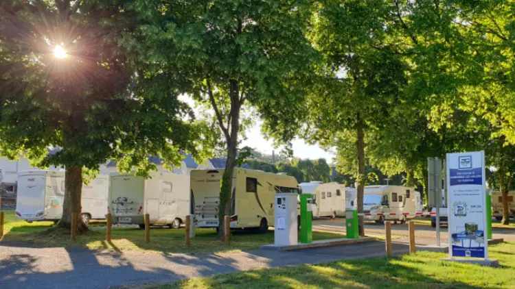 Aire pour camping-cars Ambrières-les-Vallées