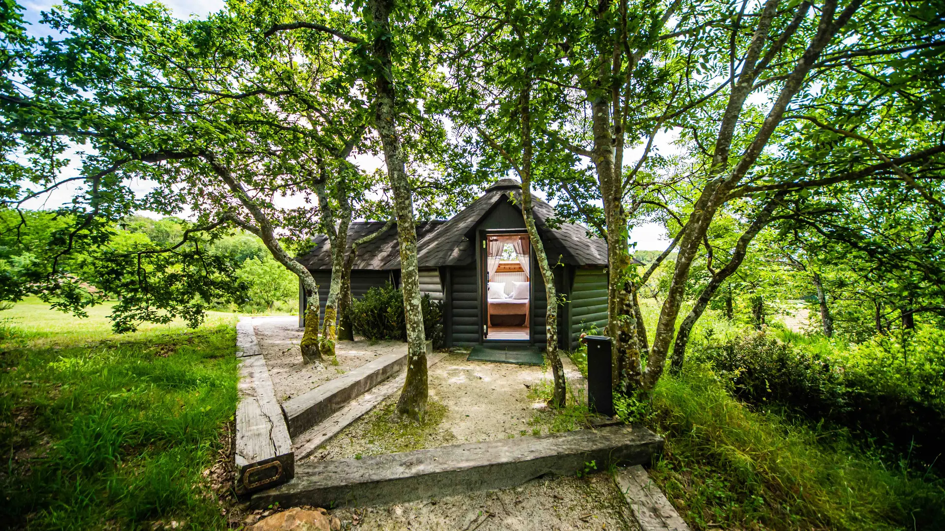 Les Insolites de JSK - Saint-Léonard-des-Bois - Le Kota Romantique