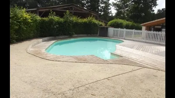 140433 - Piscine