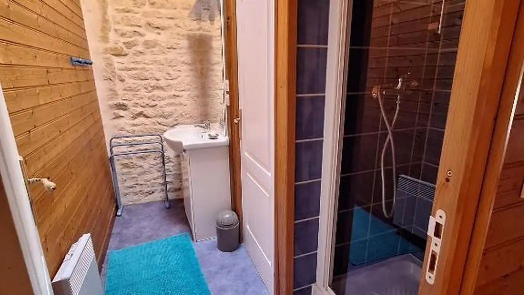 395872 - Salle d'eau
