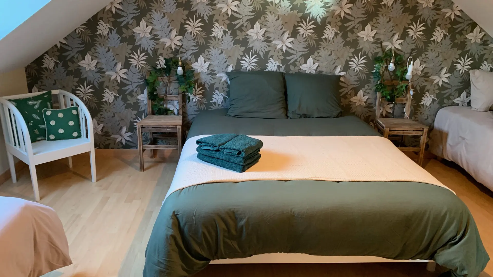 Aux Instants Partagés - Fontenay sur vegre Gite chambre