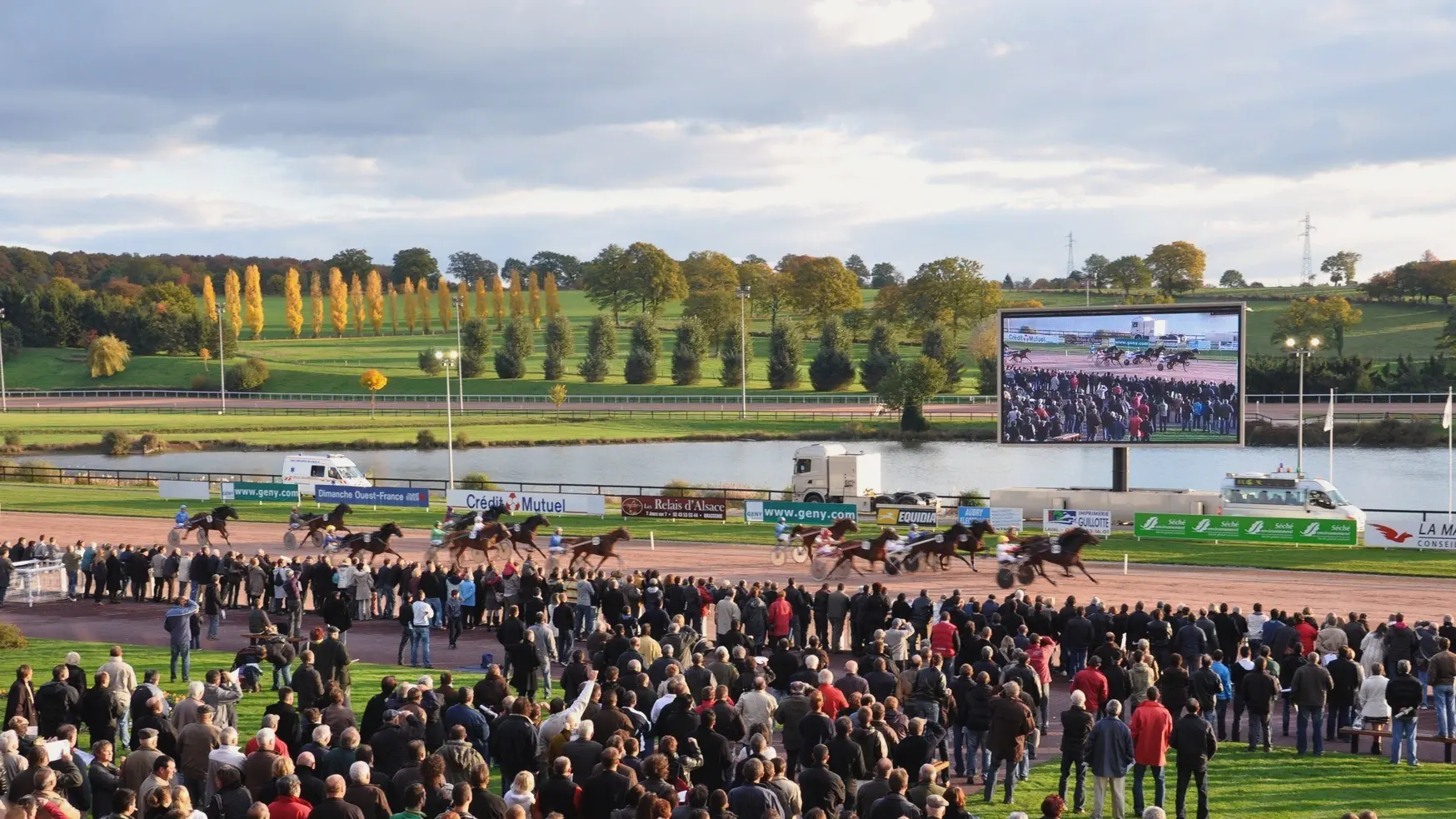 181437_hippodrome_laval1