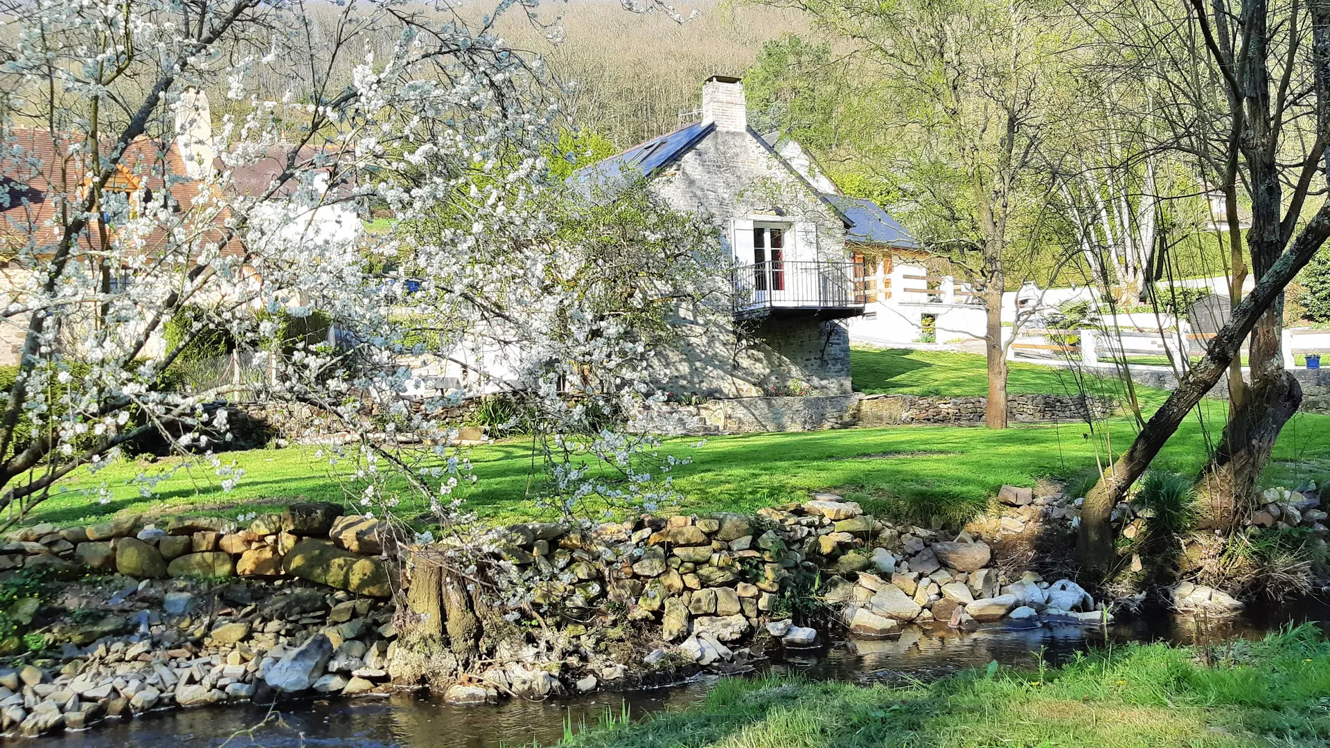 L'Îlot de Saint-Léo - Saint-Léonard-des-Bois - extérieur