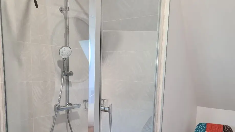 Gîte l'Orée du Bois_Vaas_douche