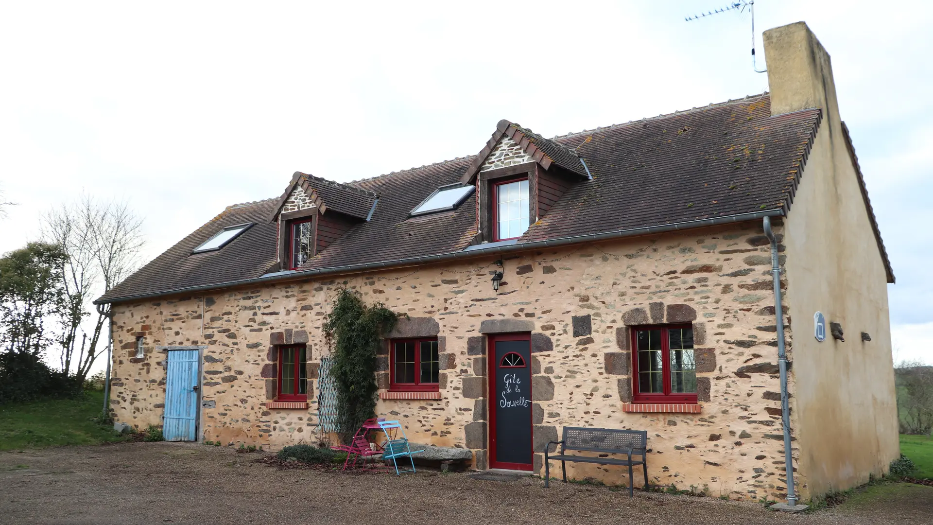 Gîte La Souvelle - Saint-Georges-le-Gaultier - extérieur