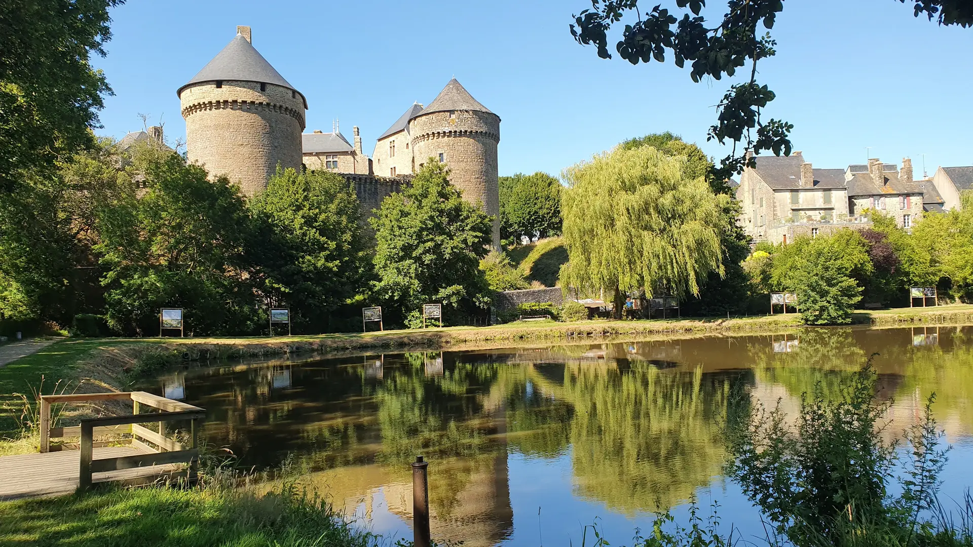 Le château de Lassay