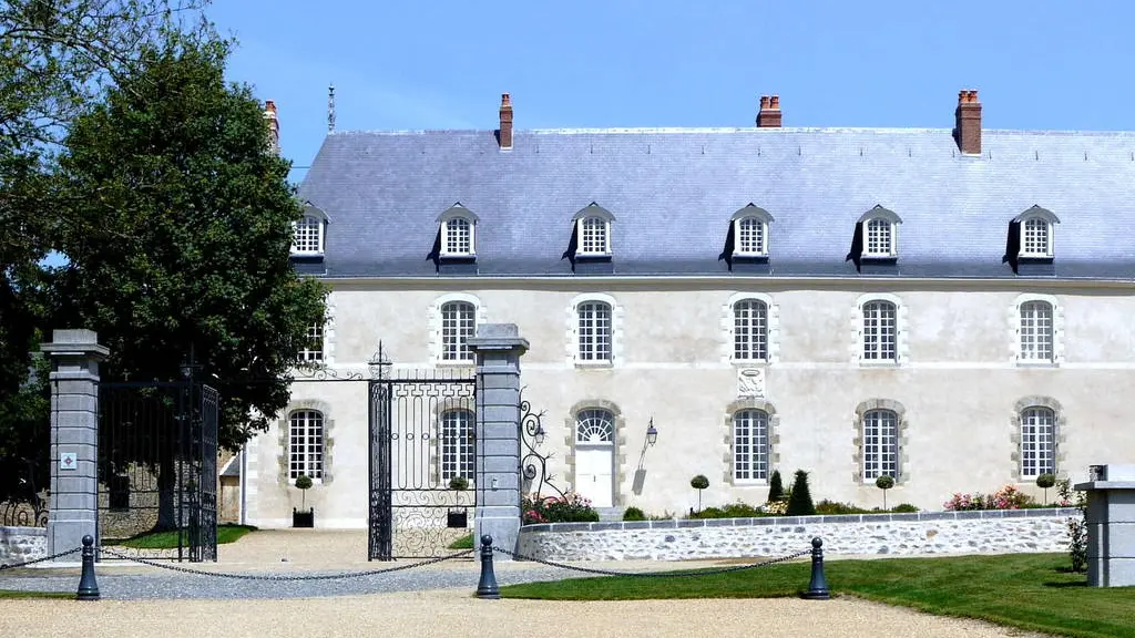 Château d'Hauterives Façade